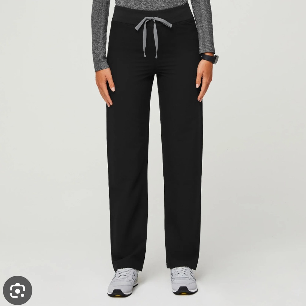 FIGS Livingston Scrubs